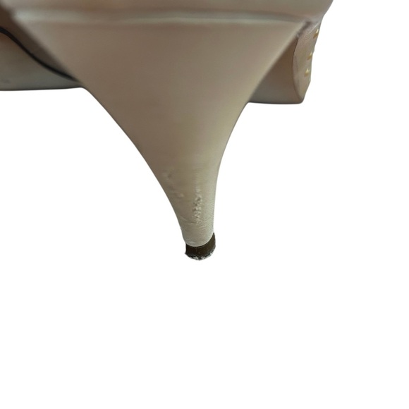 Call It Spring Cream Heels with Gold Accents Size 8 - Picture 9 of 9